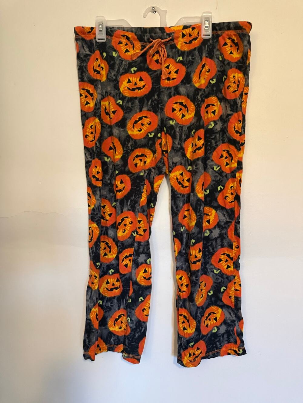 Halloween tie dye Pumpkin pajama pants Sz L fits like XL